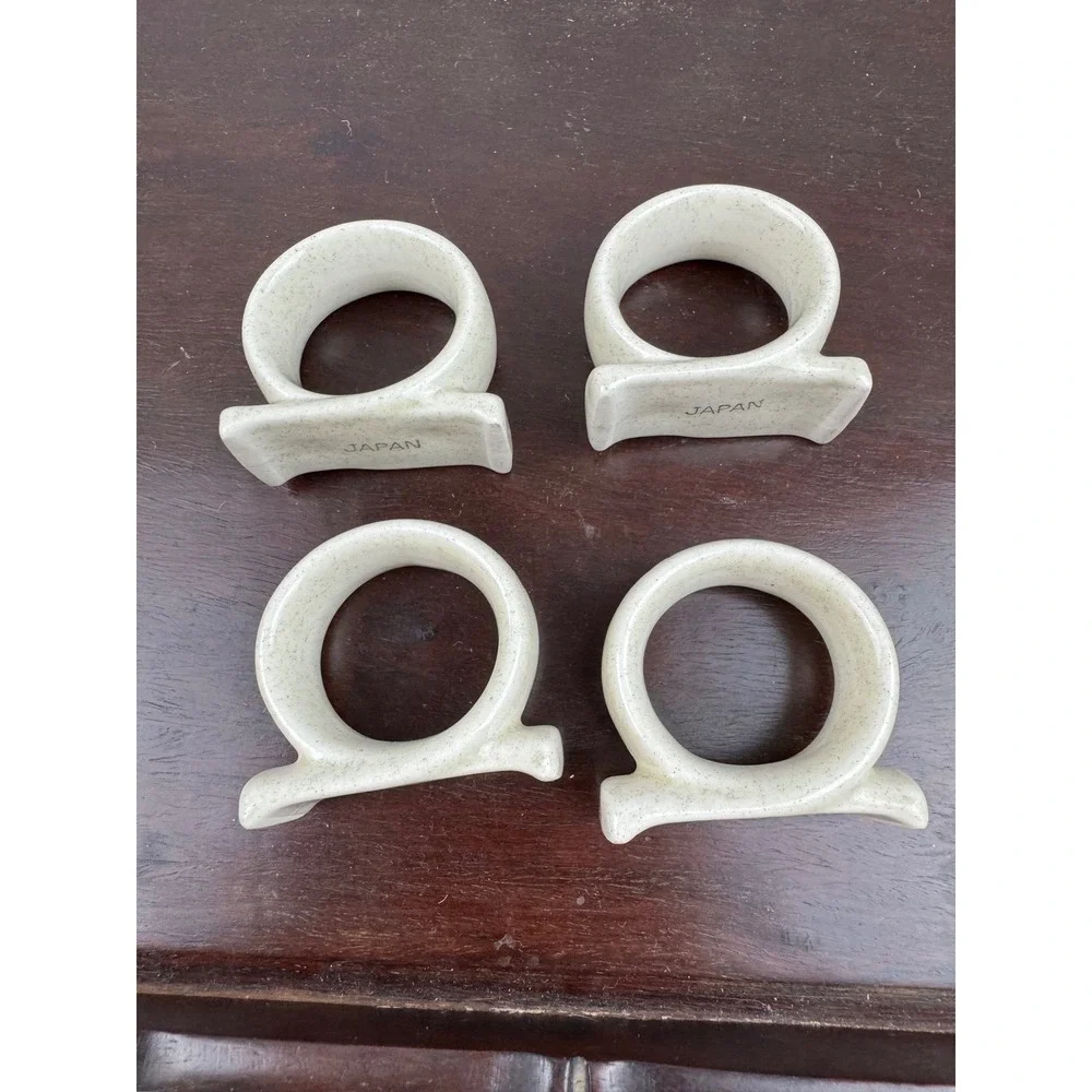 Vintage Christmas Holly Berry Napkin Rings Set of 4 Japan Stoneware Cream
